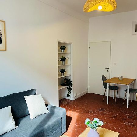 Studio En Plein Coeur Du Vieil Antibes, Vue Sur Place Romantique Bagian luar foto